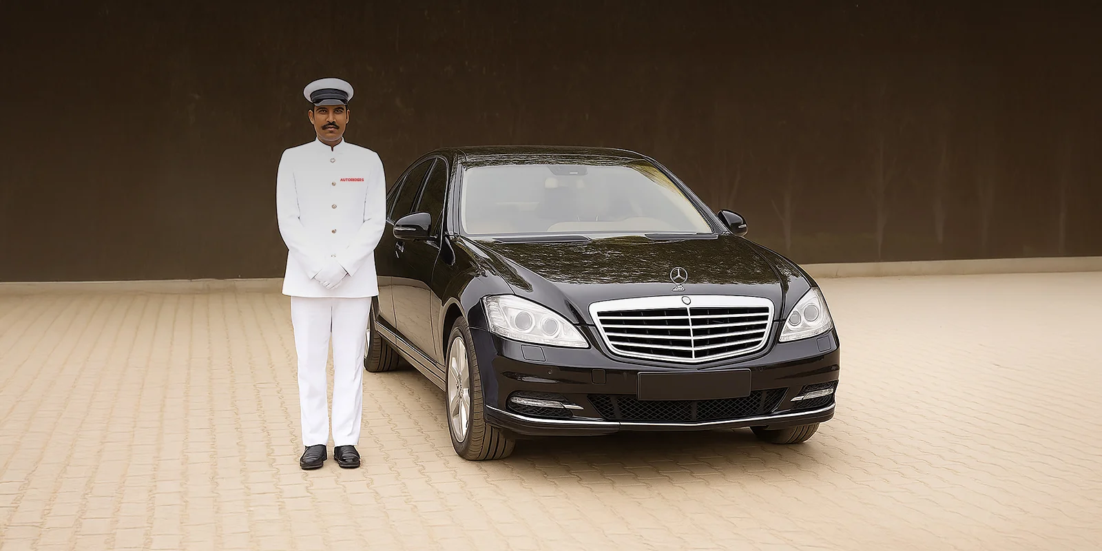Top 5 Reasons to Choose Luxury Car Rental Services for Your Next Business Trip